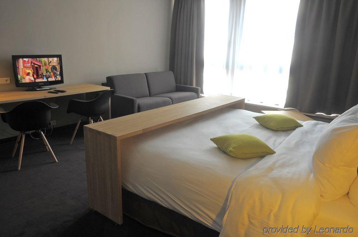 9Hotel Chelton Brussels Room photo